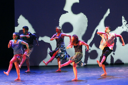 Production still for "Briwyant". L-R: Henrietta Baird, Sean Marcs, Rosealee Pearson, Melinda Tyquin, Raghav Handa. Photographer: Jeff Busby