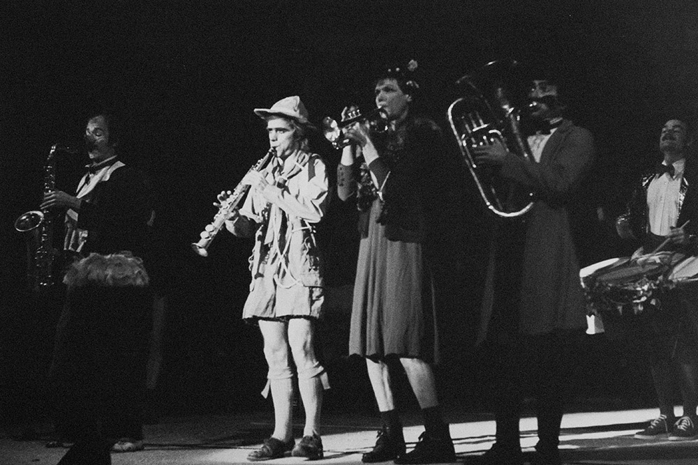 Production still for Footsbarn Travelling Theatre season. Photographer: Unknown