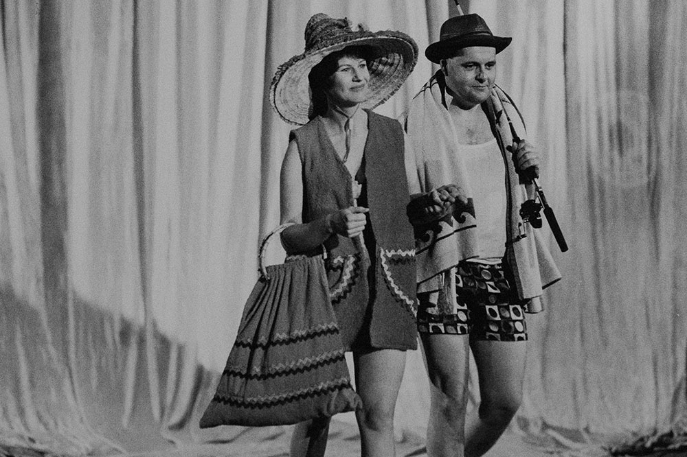 Production still for "Away". L-R: Jillian Murray, Ross Williams. Photographer: Jeff Busby