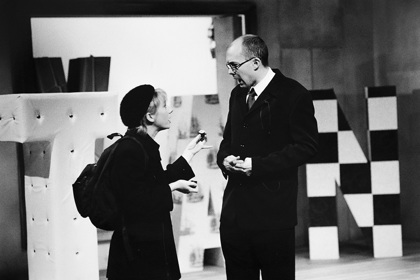 Production still for "Violet Inc". L-R: Mandy McElhinney as Leah, James Wardlaw as Ivan. Photographer: Jeff Busby