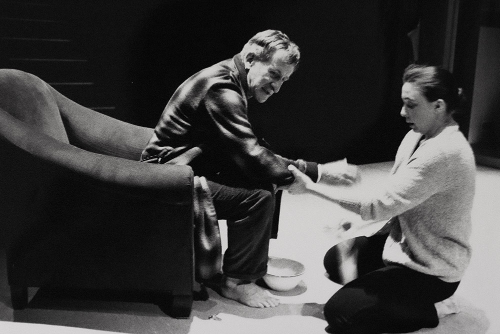 Production still for "Furious". L-R: John Gaden as Gus, Rachel Szalay as Lynnie. Photographer: David Wilson