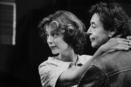 Production still for "The Piccadilly Bushman". L-R: Rachel Ward as Meg Ritchie, Frank Gallacher as Mick O'Shea. Photographer: Jeff Busby