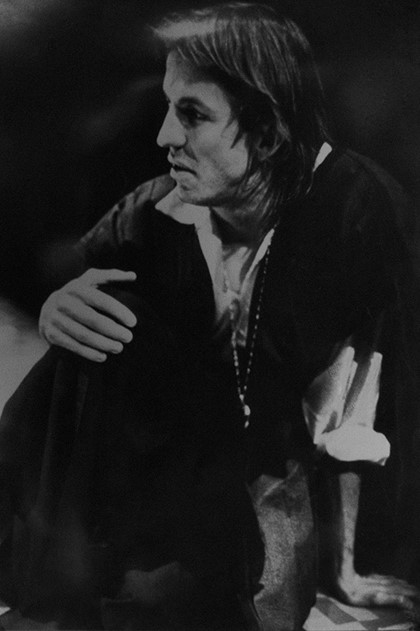 Production still for "Hamlet". Robert Menzies as Hamlet. Photographer: David B. Simmonds