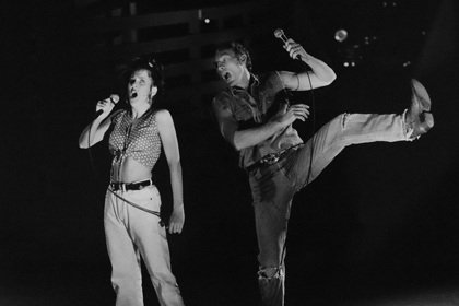 Production still for "King of Country". L-R: Carrie Barr as Vikki, Wayne Pygram as Hank. Photographer: Jeff Busby