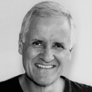 Tony Llewellyn-Jones