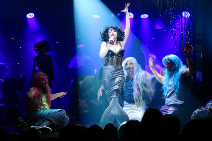 Production still for "Meow Meow's Little Mermaid". Meow Meow with audience members. Photographer: Prudence Upton