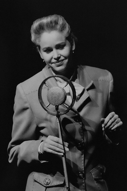 Production still for "Pacific Union". Joanne Canning as Carolyn Anspacher. Photographer: Jeff Busby