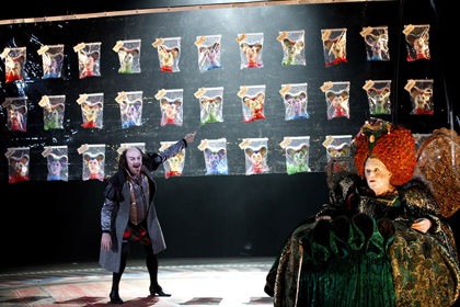 Production still for "Elizabeth, Almost by Chance a Woman". L-R: Bille Brown as Shakespeare, Julie Forsyth as Elizabeth. Photographer: Jeff Busby 